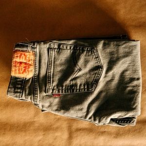 Charcoal straight leg Levi’s